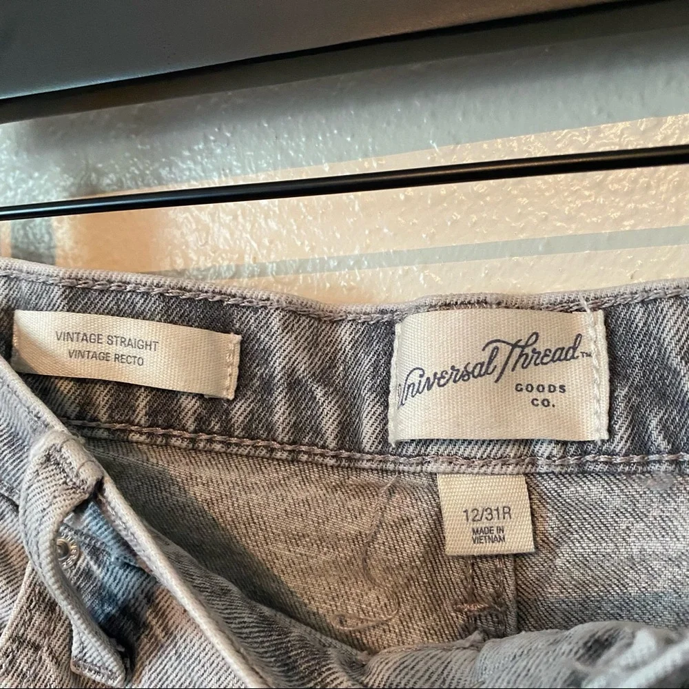 Universal Thread Vintage Straight Jeans